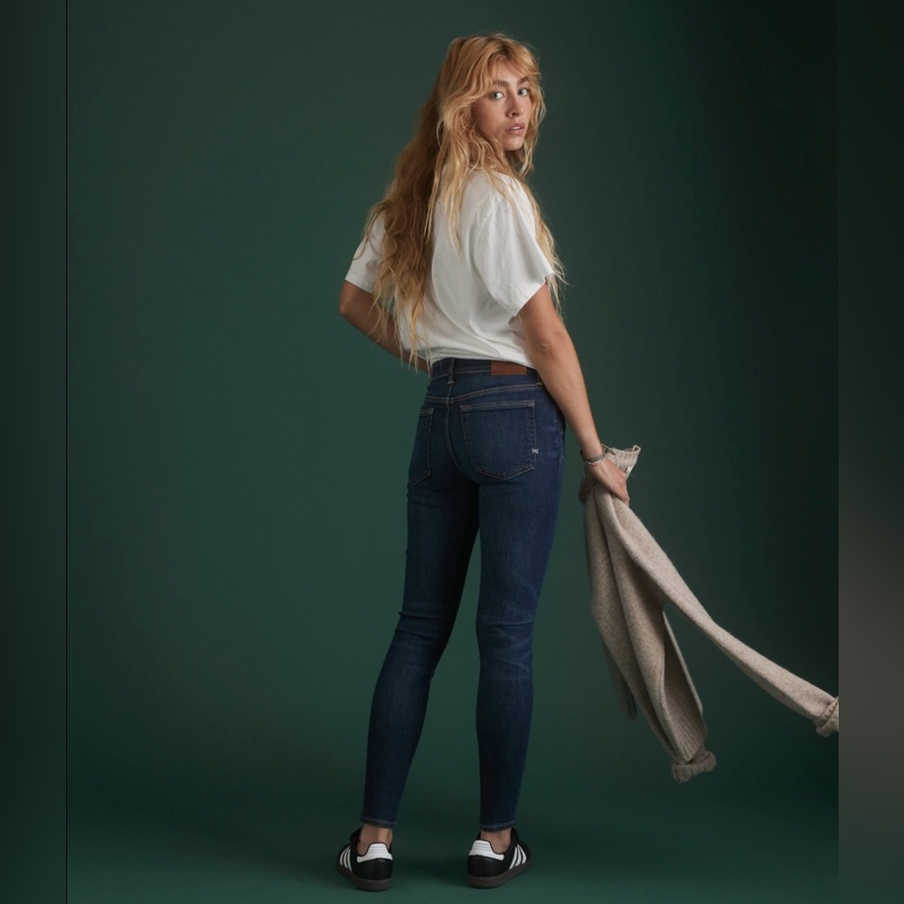 AE77 PREMIUM HIGH-WAISTED JEGGING, size 6 short dark wash